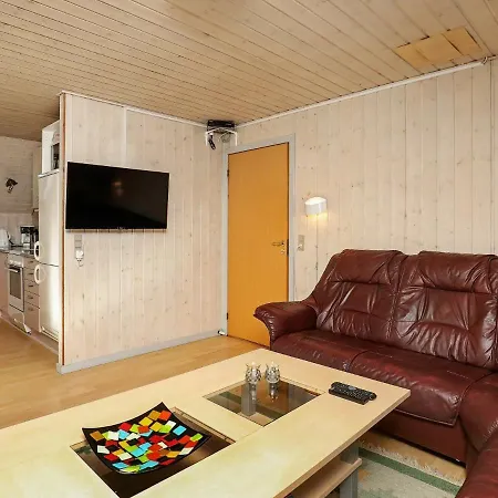 Spacious Holiday In With Jacuzzi Blåvand