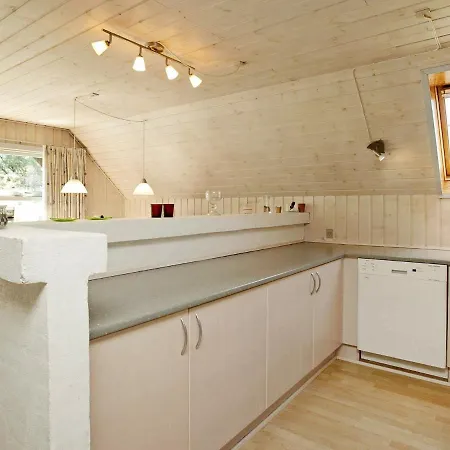 Semesterbostad Spacious Holiday In With Jacuzzi Blåvand