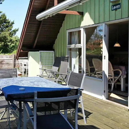 Semesterbostad Spacious Holiday In With Jacuzzi Blåvand