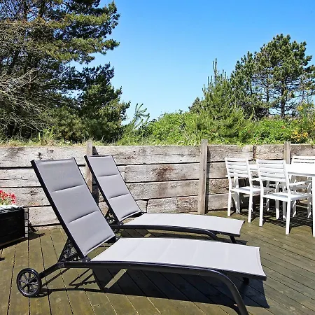 Semesterbostad Spacious Holiday In With Jacuzzi Blåvand