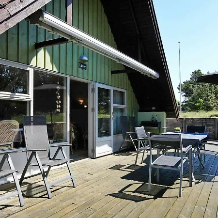 Spacious Holiday In With Jacuzzi Semesterbostad Blåvand